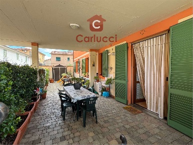 Foto Appartamento a Massa e Cozzile di 82 m² con 5 locali in vendita