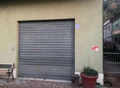 Foto Negozio in Via Francesco Stabili, Pedaso di 46 m² con 1 locali