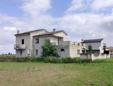 Foto Villa unifamiliare in Via Giacomo Leopardi, Giacciano con Baruchella