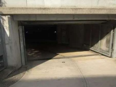 Foto Box in Via Torriani, Como Viale Varese - Crocifisso di 75 m²