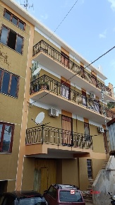 Foto Appartamento in Larderia Inferiore, Messina Mili di 85 m² con 3 locali