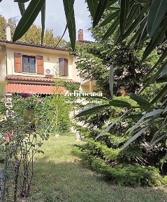 Foto Villa unifamiliare a Sala Bolognese di 135 m² con 5 locali in vendita
