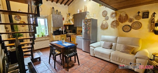 Foto Rustico a Poggibonsi di 78 m² con 3 locali in vendita