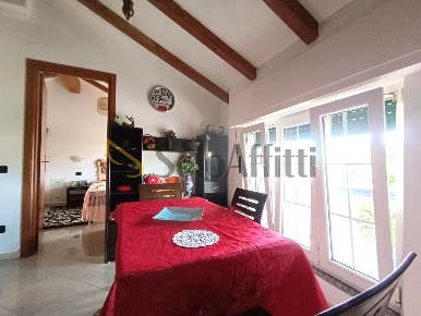 Foto Mansarde in Via Luciano Manara, Parabiago San Lorenzo di 45 m²