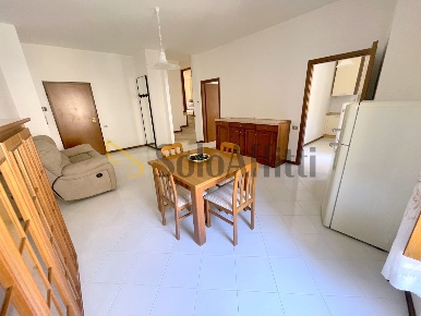 Foto Appartamento a Osimo Centro di 88 m² con 4 locali in affitto