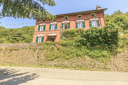 Foto Villa unifamiliare in Via Monte Carlo 7/2, Campomorone di 173 m²