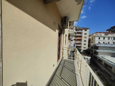 Foto Appartamento in Via Francesco Manzo 15, Salerno Centro di 128 m²