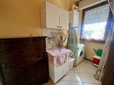 Foto Appartamento in Via Romana 622, Lucca Arancio di 75 m² con 5 locali