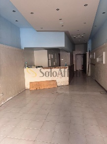 Foto Magazzino in Via Angiolieri Cecco, Pescara Porta Nuova di 62 m²