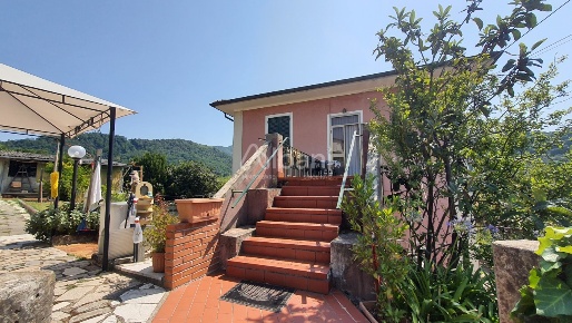 Foto Appartamento a Aulla Albiano Magra di 114 m² con 6 locali in vendita