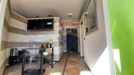 Foto Negozio in Via Crema, Capralba Centro di 54 m² con 1 locali in vendita