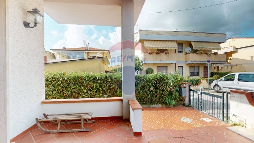 Foto Villa bifamiliare in via don lazzeri, Viareggio Torre del Lago