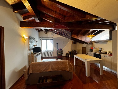 Foto Appartamento in VIA VITTORIO VENETO, Oleggio Castello di 98 m²