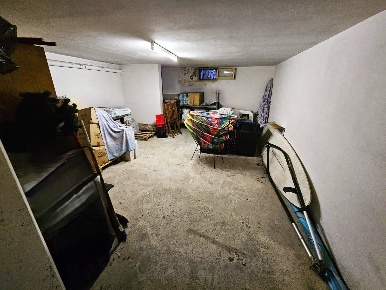 Foto Box a Porto San Giorgio di 27 m² con 1 locali in vendita