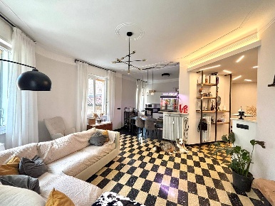 Foto Appartamento a Alessandria di 100 m² con 4 locali in vendita