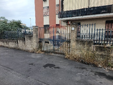 Foto Box in Via E. Fermi, Catania Rapisardi di 29 m² con 1 locali