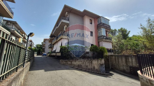 Foto Appartamento in via campo sportivo, Mascalucia Centro di 113 m²