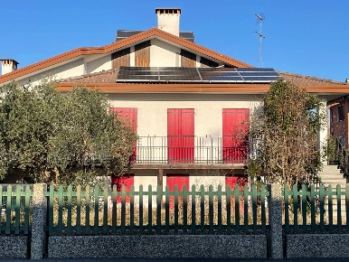 Foto Villa singola a Vigonza Centro di 345 m² con 7 locali in vendita
