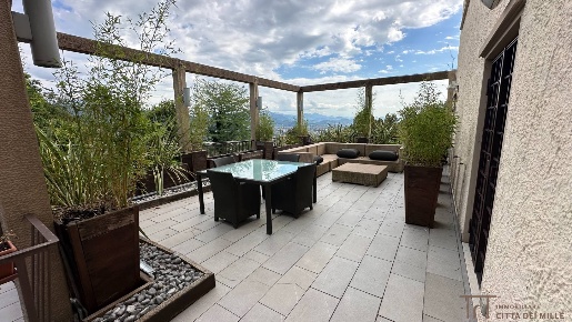 Foto Attico in Via Beltrami, Bergamo Valverde di 270 m² con 4 locali