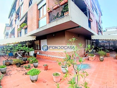 Foto Appartamento in via nazario sauro, Carrara Marina di Carrara di 130 m²