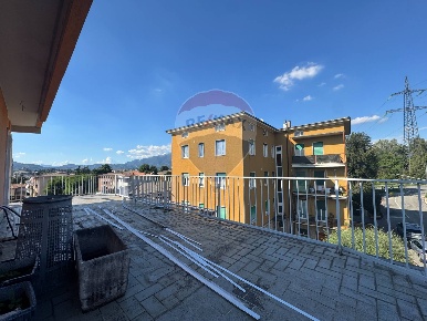 Foto Appartamento in Via Lecco, Curno di 57 m² con 2 locali in vendita