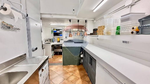 Foto Attività commerciale a Empoli Centro Storico di 275 m² con 3 locali