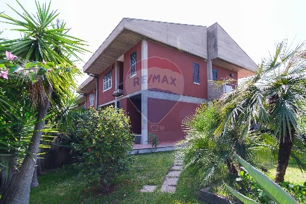 Foto Villa a schiera in Via San Gasparre Bertoni, Tremestieri Etneo