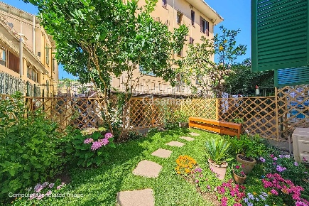 Foto Appartamento in Via Cantore, Bordighera Centro di 48 m² con 2 locali