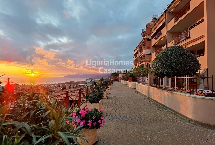 Foto Appartamento in Via Privata Bellavista, Vallecrosia Centro di 119 m²