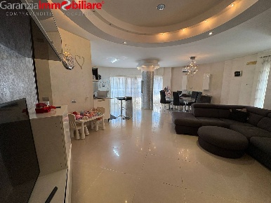 Foto Appartamento in Via Nicola Nicolini, Napoli San Carlo All'Arena