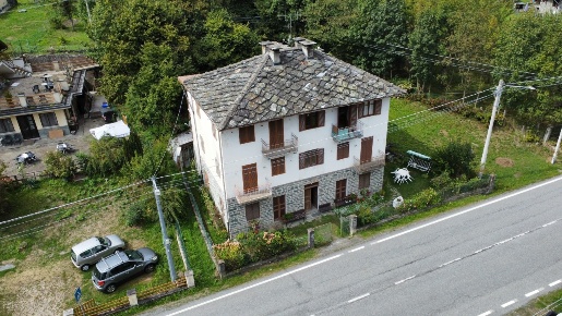 Foto Appartamento in via torino 4, Lemie di 60 m² con 4 locali in vendita