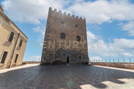 Foto Rustico in Via Alessandro Manzoni 10, Motta Sant'Anastasia di 80 m²