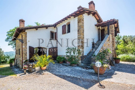 Foto Rustico a Asciano di 407 m² con 10 locali in vendita