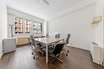 Foto Ufficio in VIA DE AMICIS, Milano Sant'Ambrogio di 120 m² con 4 locali