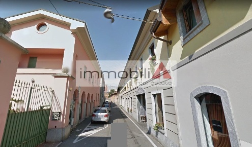 Foto Negozio a Brugherio di 75 m² con 2 locali in affitto