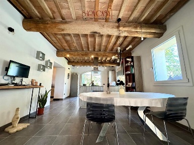 Foto Casa indipendente a Alfonsine di 369 m² con 5 locali in vendita