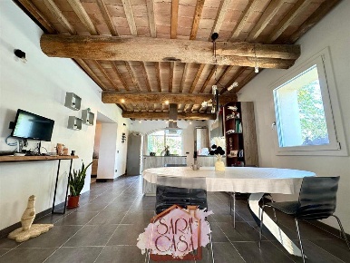 Foto Casa indipendente a Alfonsine di 369 m² con 5 locali in vendita
