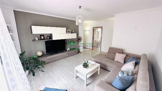 Foto Appartamento in VIA BERLINGUER, Ragusa Croce - Selvaggio di 100 m²