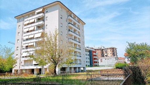 Foto Appartamento a Monza Via Lecco - Via Bergamo di 80 m² con 2 locali