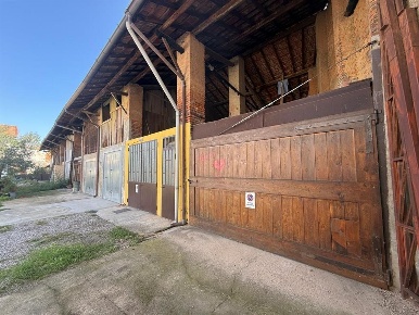 Foto Rustico in via 25 aprile, Vittuone di 50 m² con 1 locali in vendita