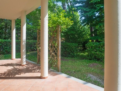 Foto Appartamento a Massa Ronchi - Poveromo di 160 m² con 8 locali
