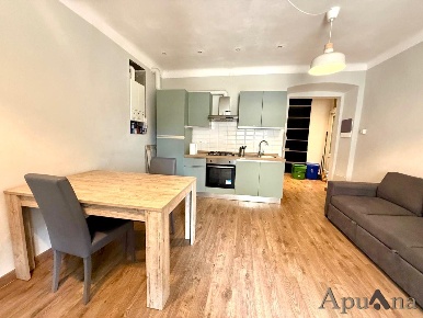 Foto Appartamento a Massa Centro di 90 m² con 3 locali in vendita