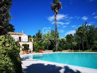 Foto Villa singola a Città Sant'Angelo di 200 m² con 4 locali in affitto