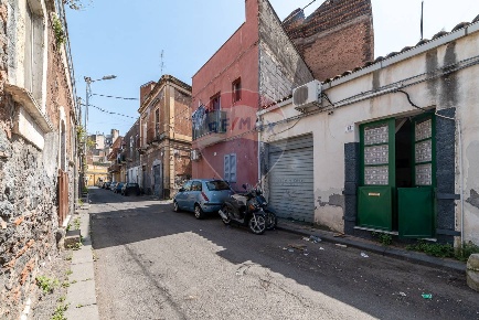 Foto Casa indipendente in Via Testulla, Catania Via delle Calcare di 80 m²