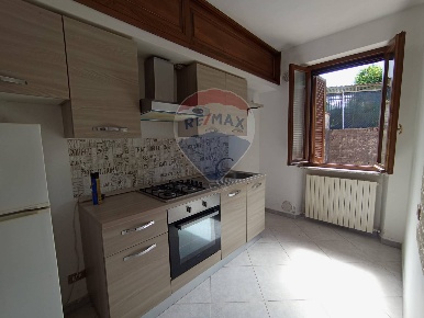 Foto Appartamento a Gallicano Centro di 110 m² con 7 locali in vendita