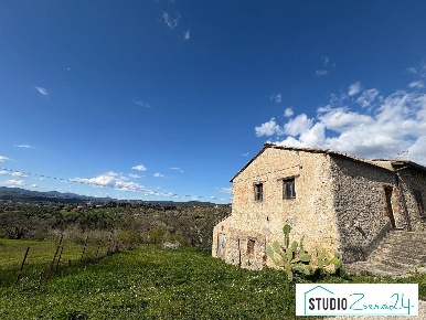 Foto Rustico a Narni di 71 m² con 4 locali in vendita