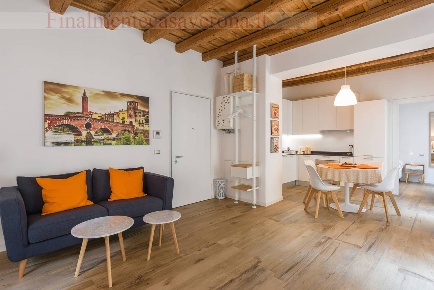 Foto Appartamento in Piazza San Nicolo', Verona Centro Storico di 95 m²