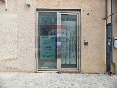 Foto Locale commerciale in via Simeto, Siracusa Gelone - Cadorna di 45 m²