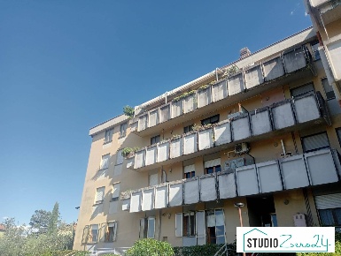 Foto Appartamento a Narni di 90 m² con 5 locali in vendita