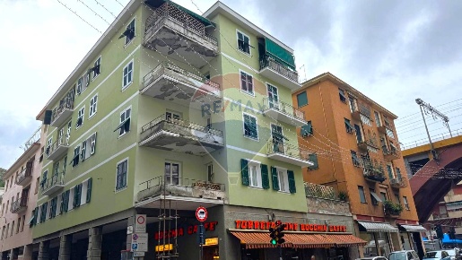 Foto Appartamento in Via Vittorio Veneto, Recco Centro di 125 m² in vendita